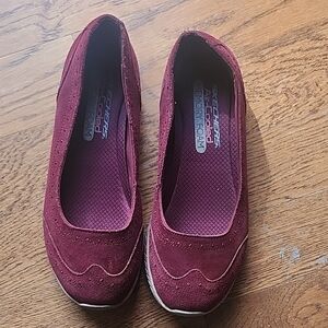 Skechers womens Burgundy Slip On